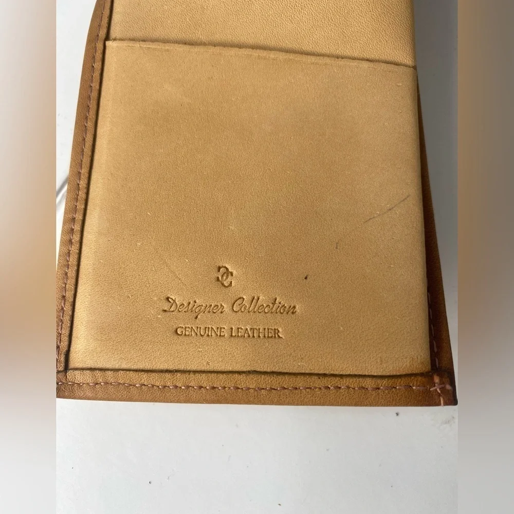 Vintage Designer Collection Tan Leather Wallet w Embossed Tooled Eagle Design